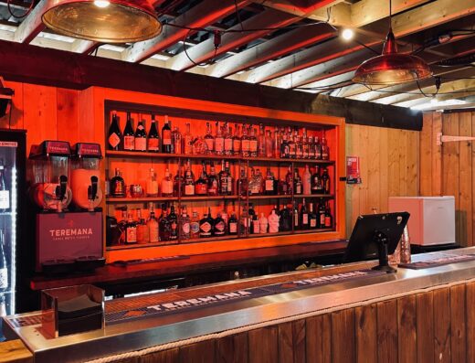 Between the Bridges (The Knot)