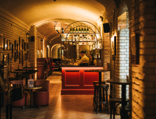 Larry’s Cocktail Bar